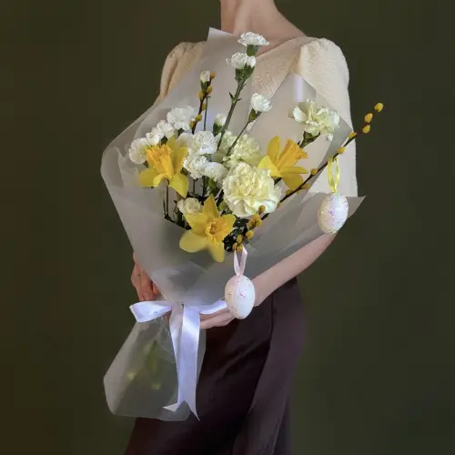 Букет из нарциссов, гвоздик и вербы 